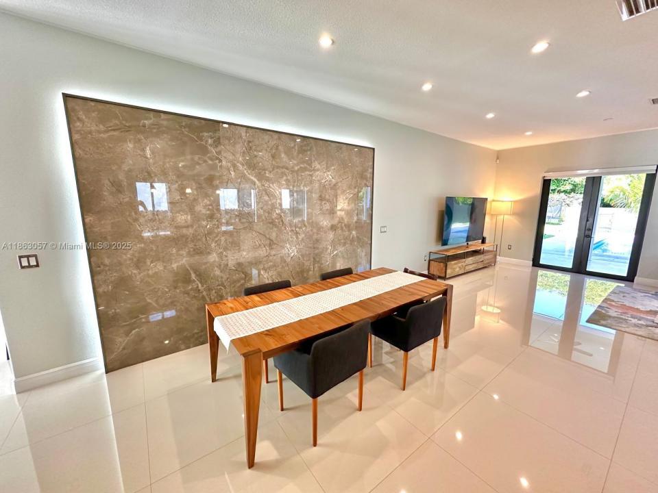 15750 SW 90th Ave, Palmetto Bay, Florida 33157