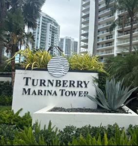 19500 Turnberry Way 12E, Aventura, Florida 33180, USA