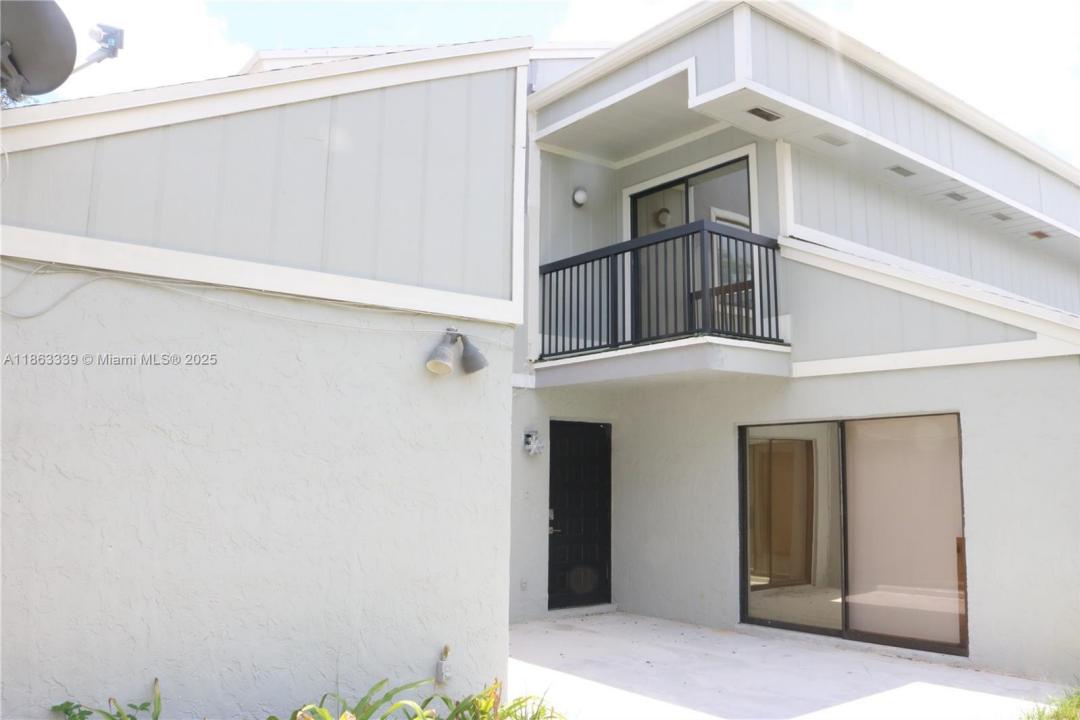 617 NW 132nd Ter 617, Plantation, Flórida 33325, Estados Unidos