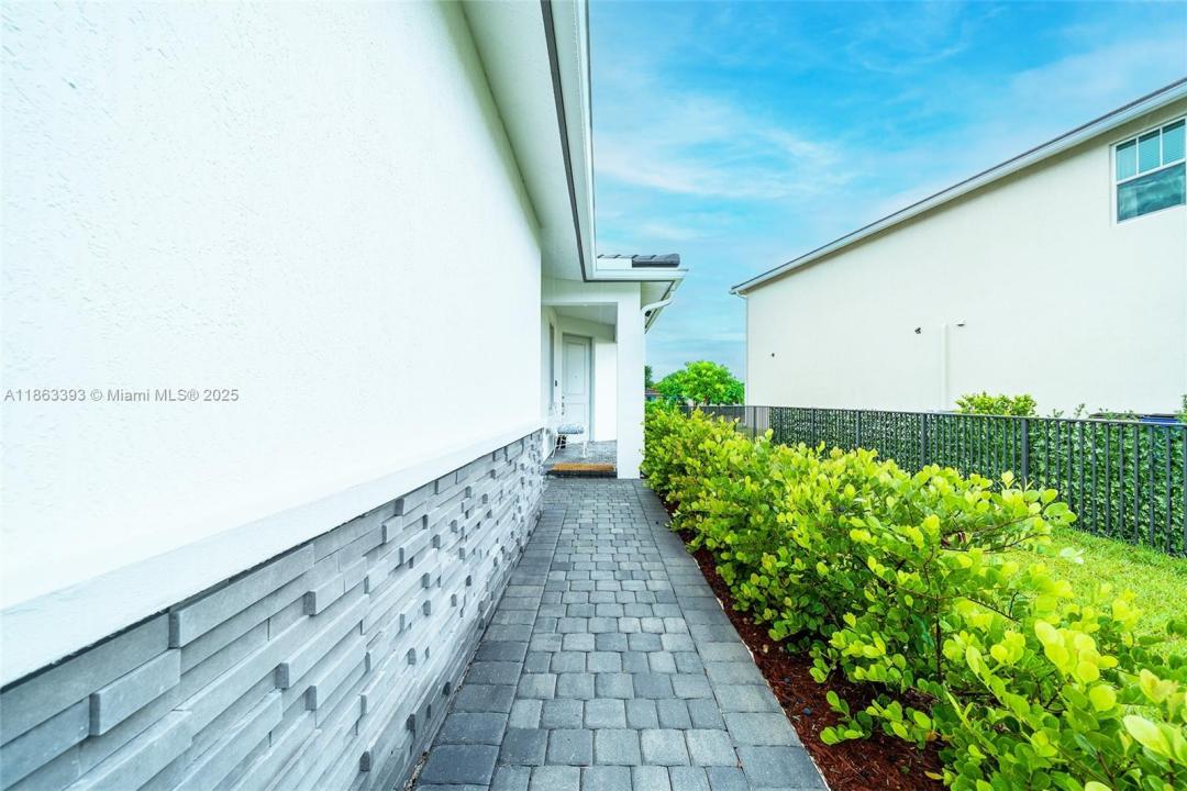 4230 Rosa Dr, Deerfield Beach, Floryda 33064, USA