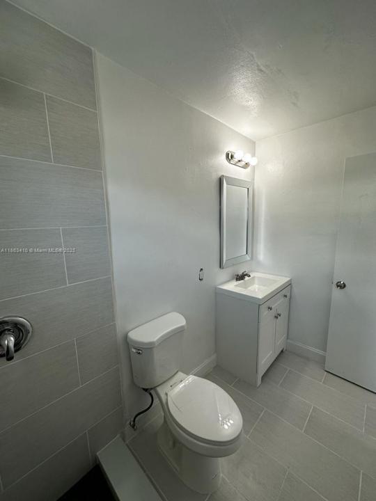 458 SW 9th St 7, Miami, فلوريدا 33130, الولايات المتحدة
