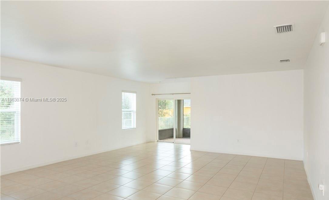 2802 40TH ST SW, Lehigh Acres, Florida 33976