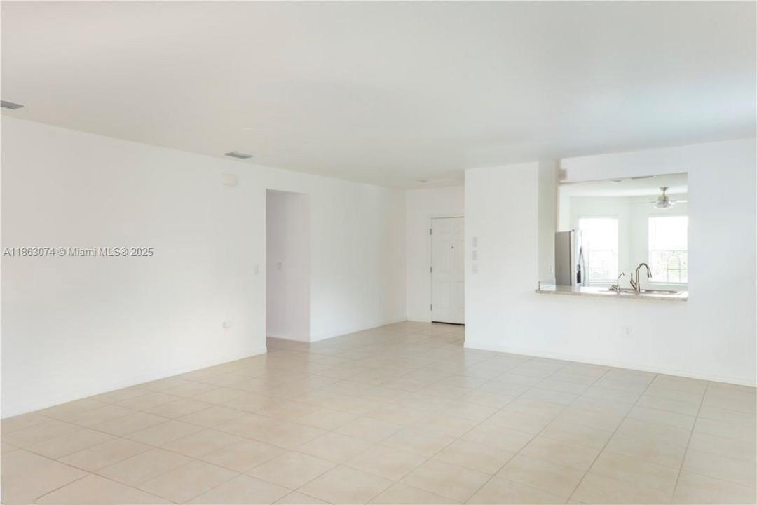 2802 40TH ST SW, Lehigh Acres, Florida 33976