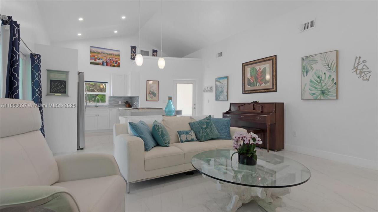 213 Florida Ave, Coral Gables, Florida 33133, Estados Unidos