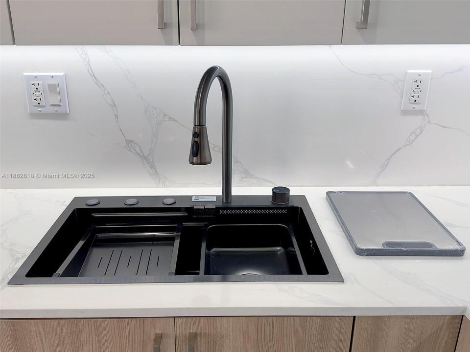 18151 NE 31st Ct 904, Aventura, Florida 33160, Estados Unidos