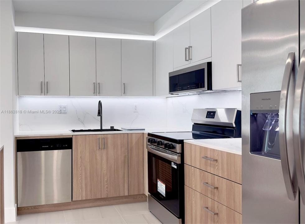 18151 NE 31st Ct 904, Aventura, Florida 33160, Estados Unidos