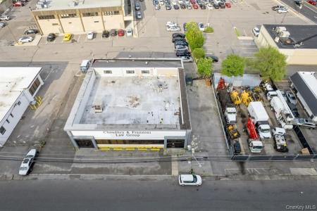 26-32 Bond Street, North Hempstead, New York 11590, USA