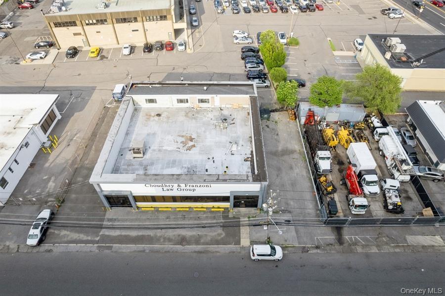 26-32 Bond Street, North Hempstead, New York 11590, USA