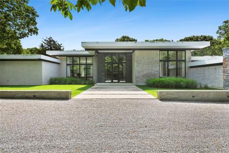 32 Neck Path, East Hampton, New York 11937