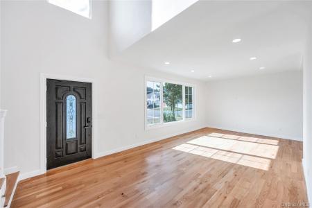 123 Cayuga Avenue, Babylon, ニューヨーク 11729, アメリカ合衆国