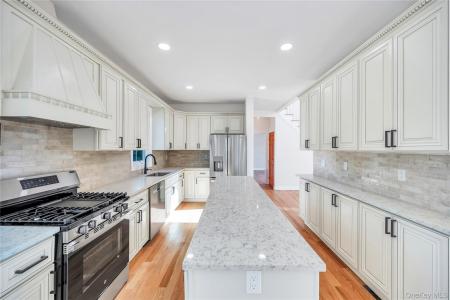 123 Cayuga Avenue, Babylon, ニューヨーク 11729, アメリカ合衆国