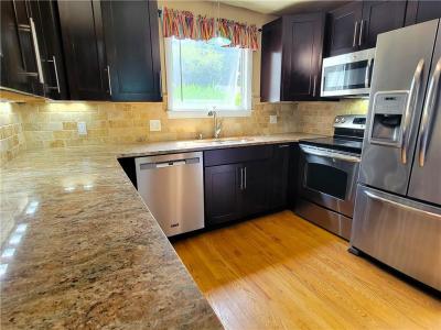 19 Hillside Avenue, Newport, Rhode Island 02840