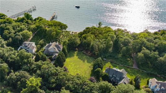 Surf Drive, Bristol, Rhode Island 02809, Estados Unidos