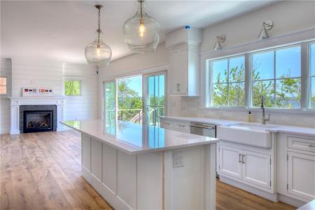 Surf Drive, Bristol, Rhode Island 02809, HOA KỲ