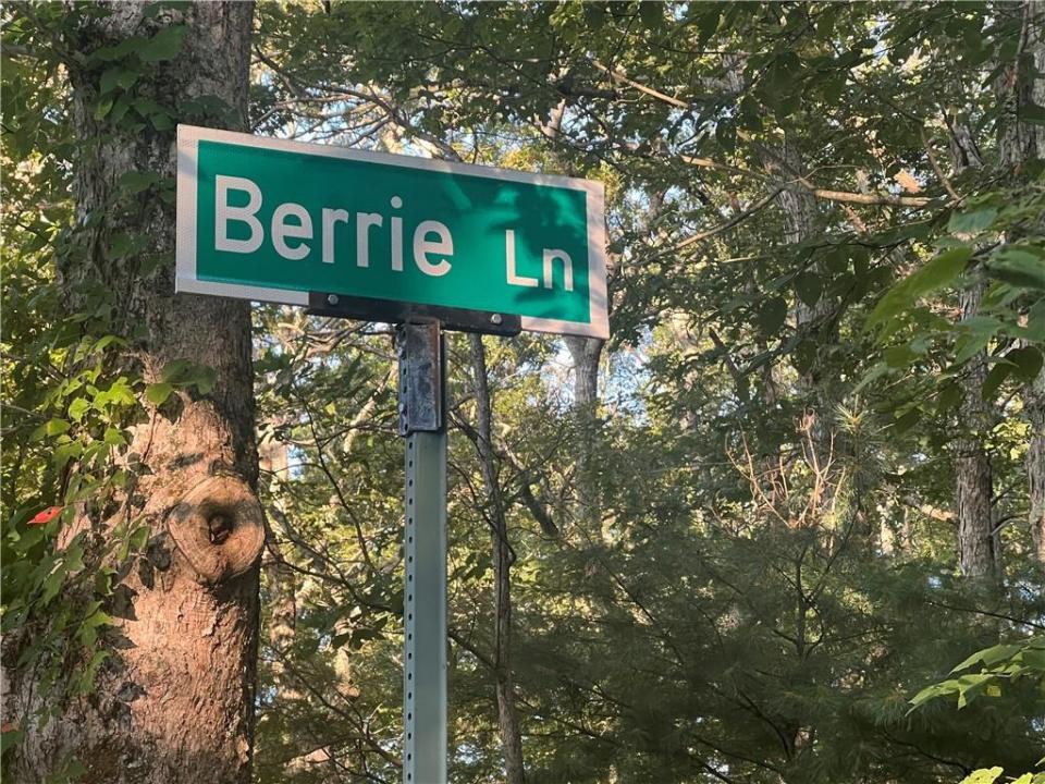 27 Berrie Lane, Hopkinton, Rhode Island 02832, Estados Unidos