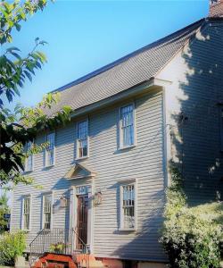37 Marsh Street, Newport, Rhode Island 02840