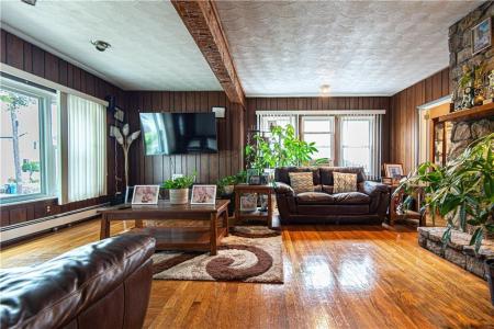 16 Riverfarm Road, Cranston, Rhode Island 02910, USA