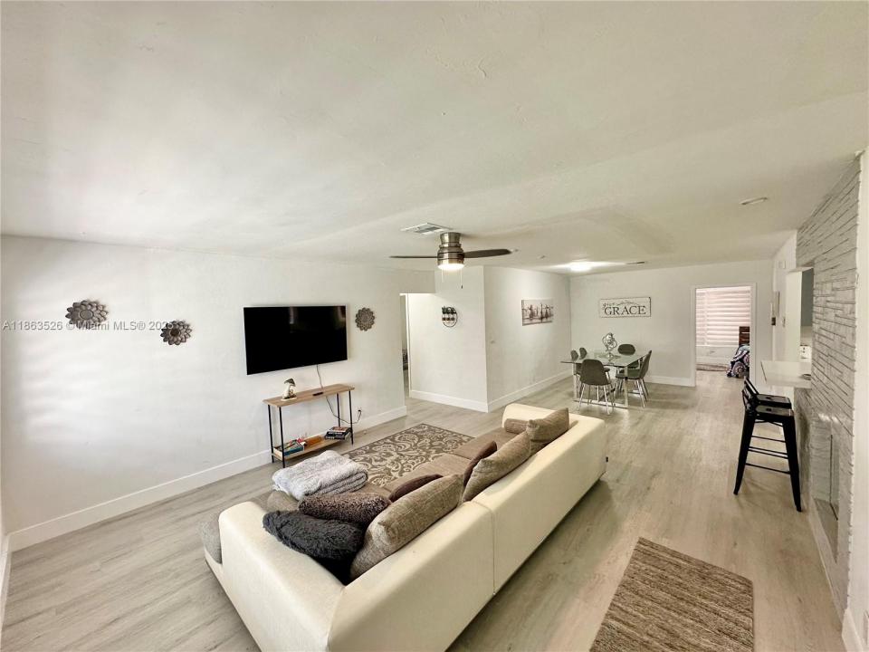 230 NE 2nd Pl 0, Dania Beach, Florida 33004