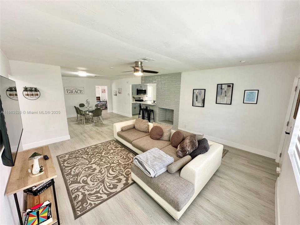 230 NE 2nd Pl 0, Dania Beach, Florida 33004