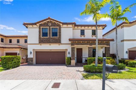 9974 NW 86th Ter, Doral, Florida 33178, USA