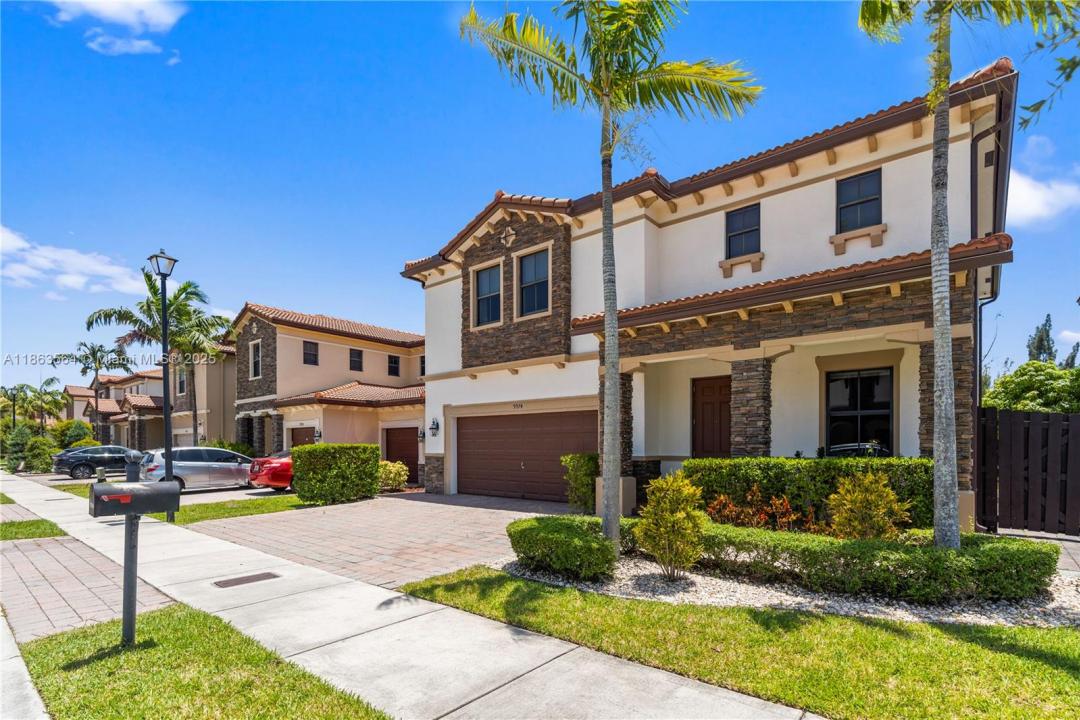 9974 NW 86th Ter, Doral, 佛罗里达州 33178, 美国