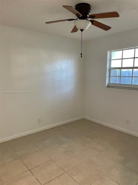 720 SW 7th St 720, Hallandale Beach, Florida 33009