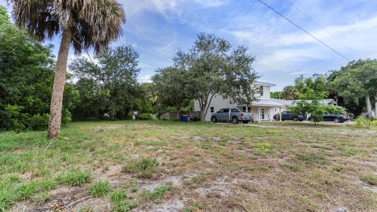NE Kubin Avenue, Jensen Beach, Florida 34957