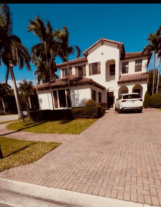 3909 NW 82nd Dr, Monterra, Pembroke Pines, Florida 33024