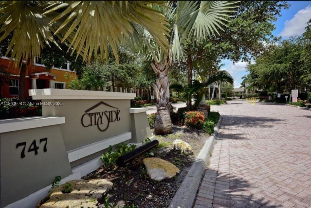 833 Millbrae Ct 5, West Palm Beach, Florida 33401