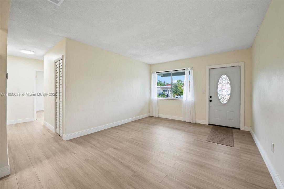 6221 NW 37th Ter, Virginia Gardens, Florida 33166