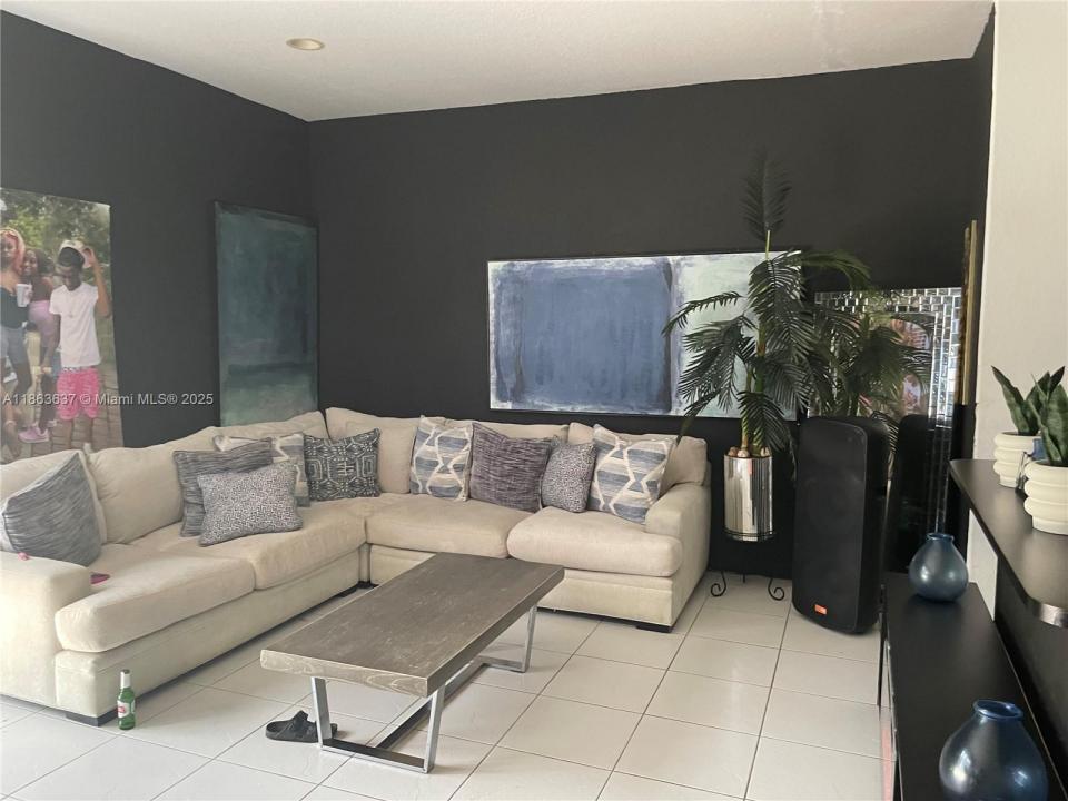 1352 SE 16th Ave, Homestead, Florida 33035