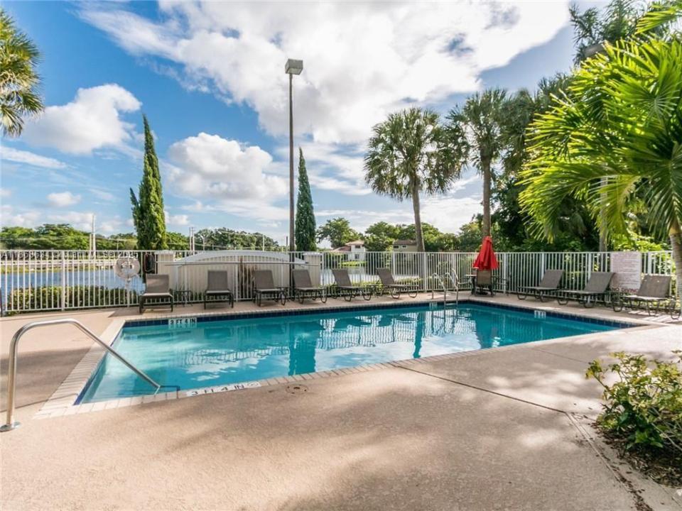 145 SW 96th Ter 145, Plantation, Floride 33324, États-Unis