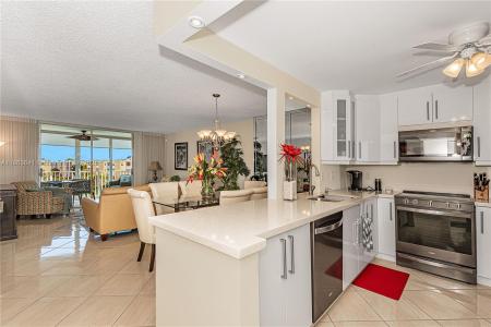 1025 SE 2nd Ave 407, Dania Beach, Florida 33004, USA