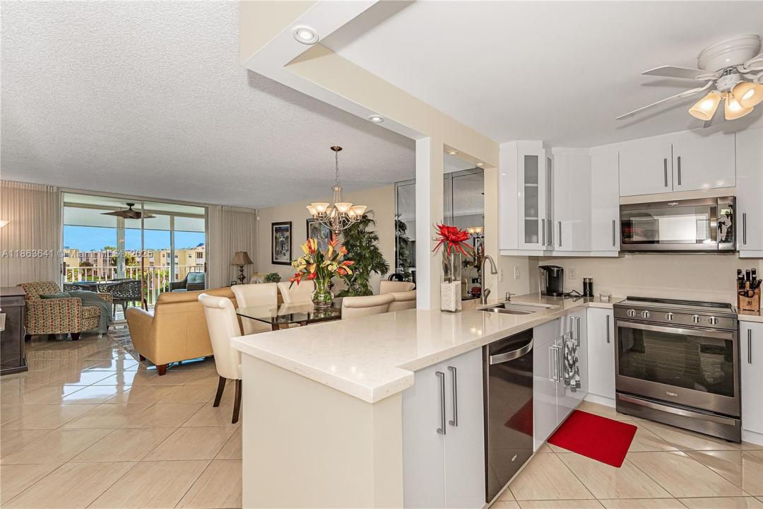 1025 SE 2nd Ave 407, Dania Beach, Florida 33004, Stati Uniti