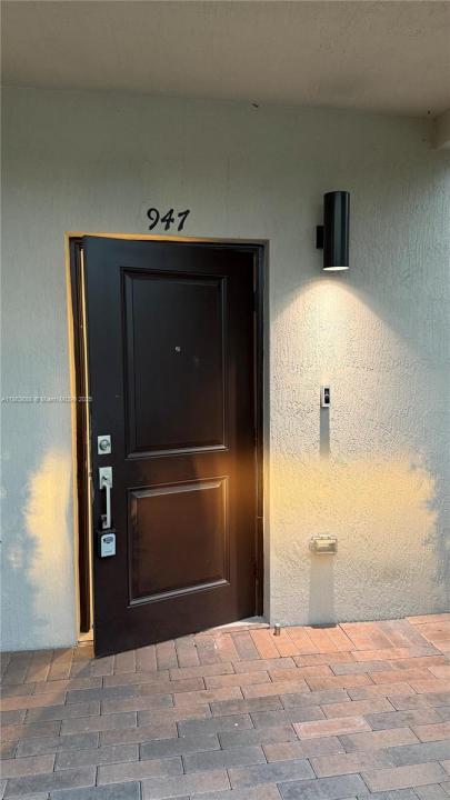 947 NE 211th St 947, Miami, Florida 33179, HOA KỲ