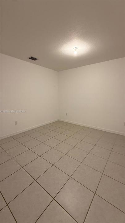 947 NE 211th St 947, Miami, Florida 33179, HOA KỲ