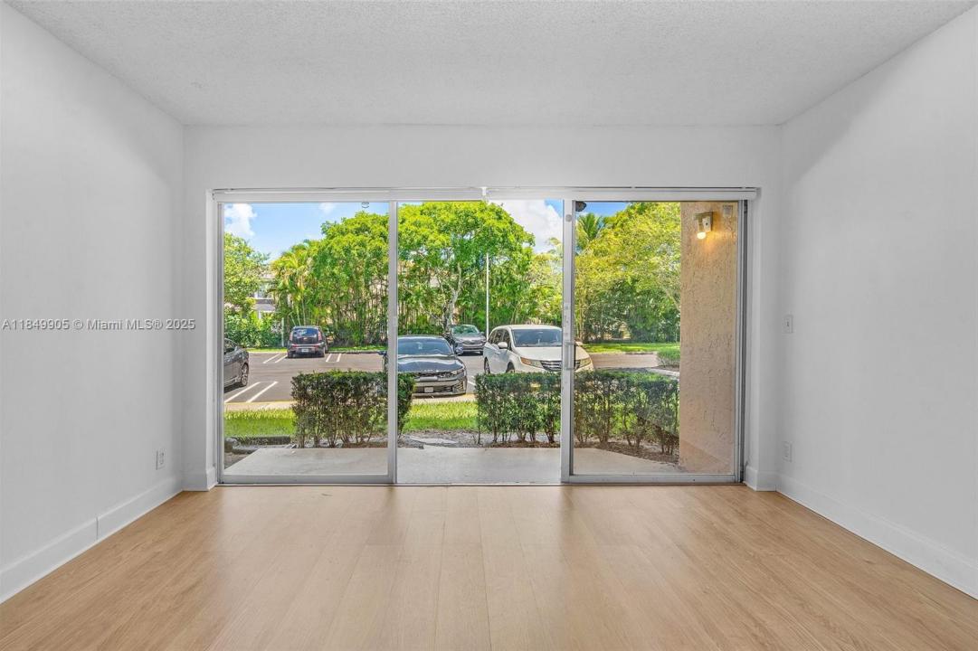 8721 Wiles Rd 105, Coral Springs, Floride 33067, États-Unis