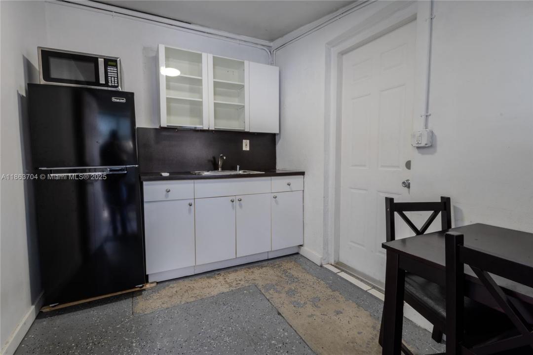 631 SE 3rd Pl, Hialeah, Floride 33010, États-Unis