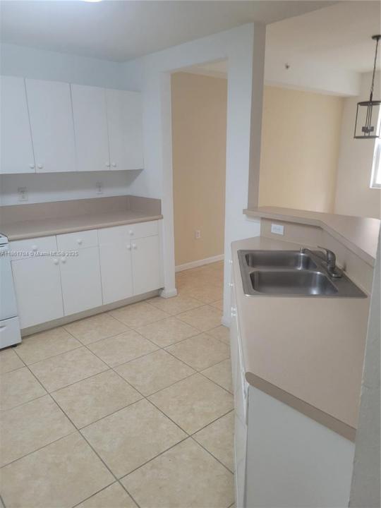 11102 NW 83 Street 207, Doral, 佛罗里达州 33178, 美国