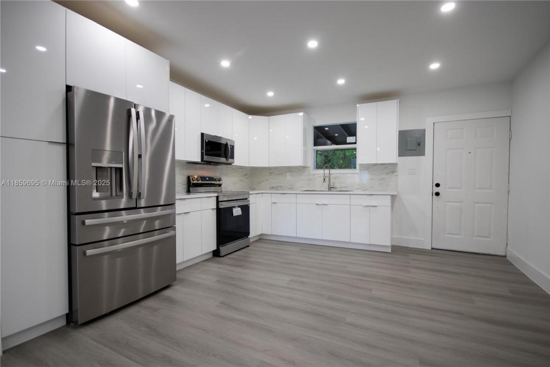 2429 NW 86th St, Miami, Florida 33147