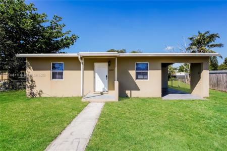 1207 NW 13th Ln, Fort Lauderdale, Florida 33311, USA