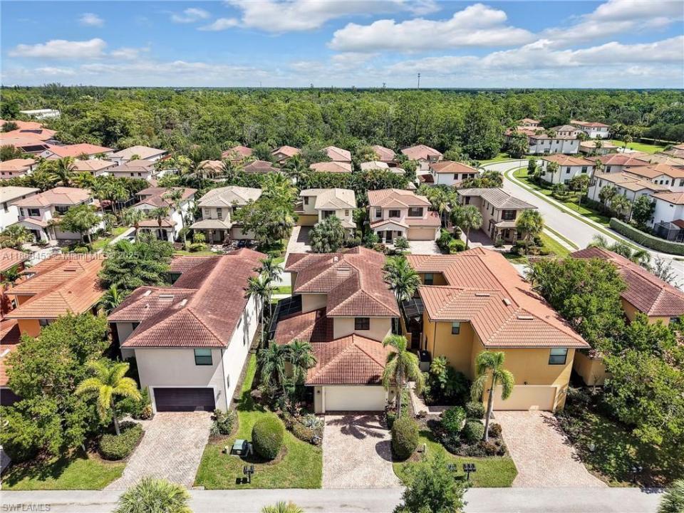 1242 Kendari Terrace, Naples, Floride 34113, États-Unis