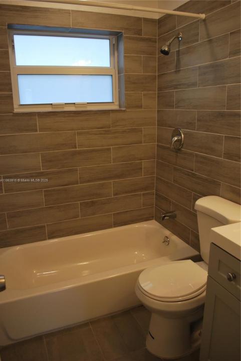 3641 NE 1st Ter, Oakland Park, Floride 33334, États-Unis