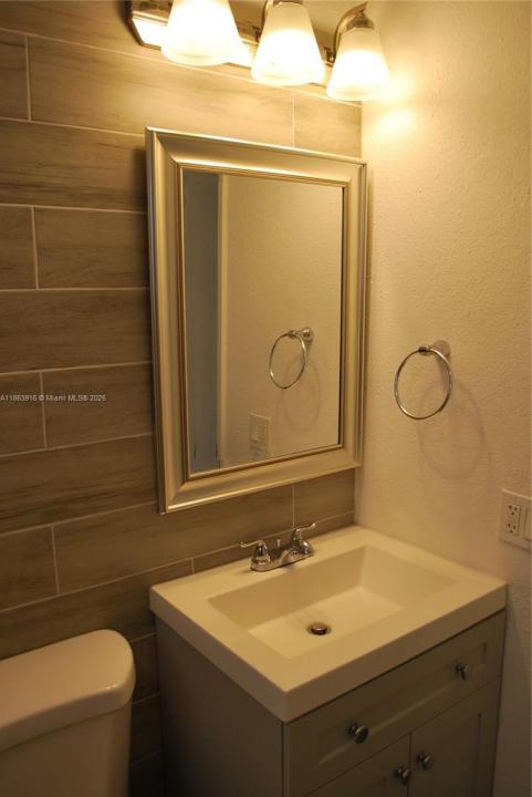 3641 NE 1st Ter, Oakland Park, Floride 33334, États-Unis