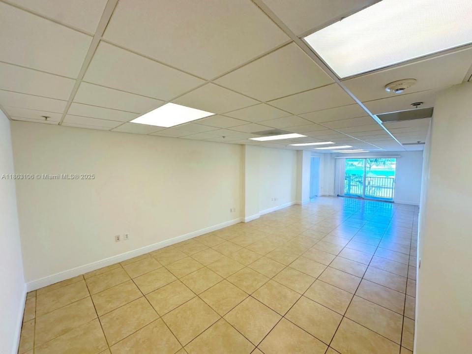 12484 NW South River Dr 422, Medley, פלורידה 33178, ארצות הברית של אמריקה 