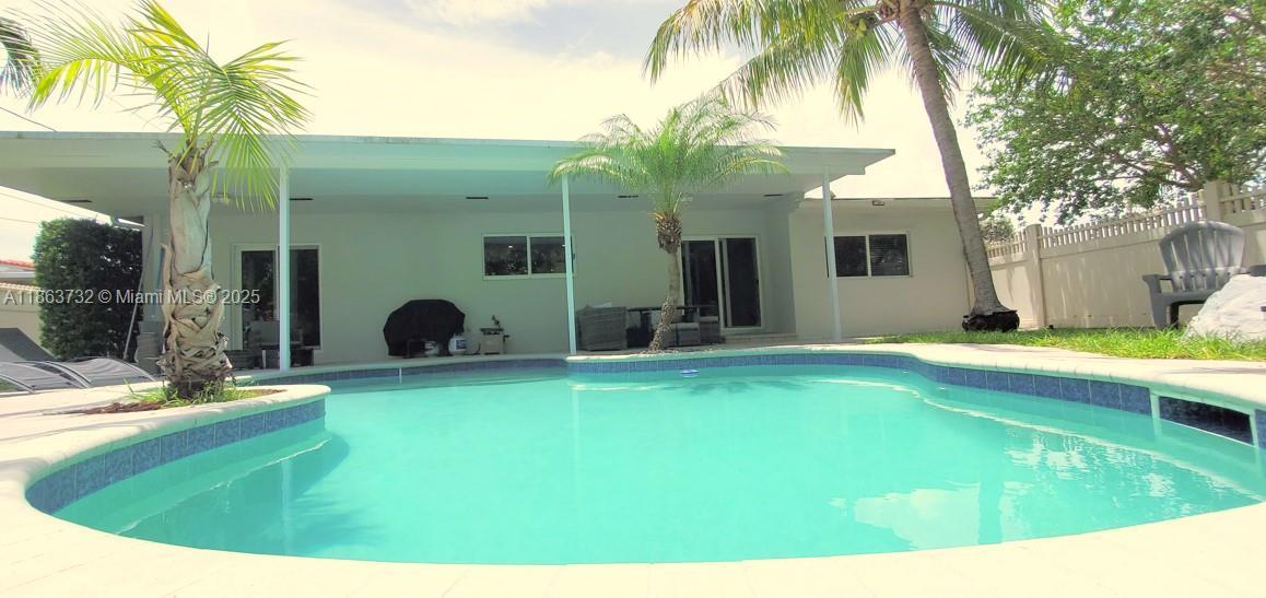 1301 NE 42nd St, Oakland Park, Florida 33334, HOA KỲ