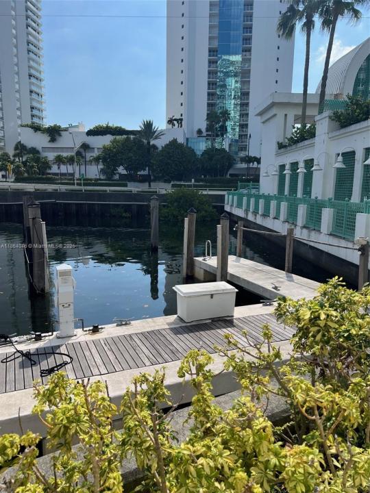16400 Collins Oceania Marina Boat Slip, Sunny Isles Beach, Floride 33160, États-Unis