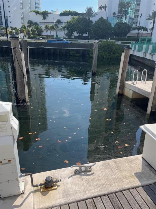 16400 Collins Oceania Marina Boat Slip, Sunny Isles Beach, Floride 33160, États-Unis