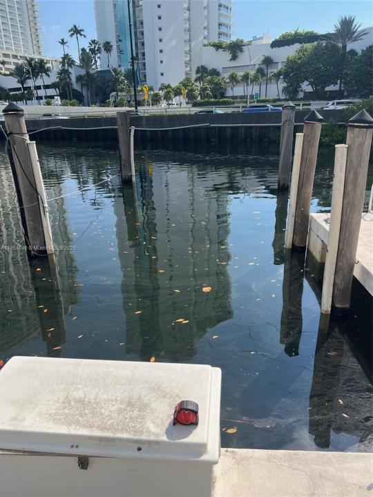 16400 Collins Oceania Marina Boat Slip, Sunny Isles Beach, Floride 33160, États-Unis