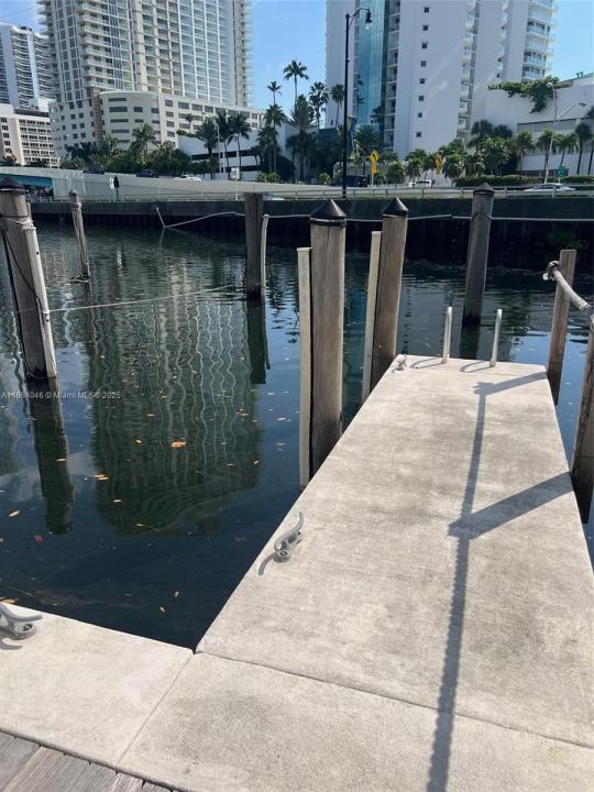 16400 Collins Oceania Marina Boat Slip, Sunny Isles Beach, Floride 33160, États-Unis
